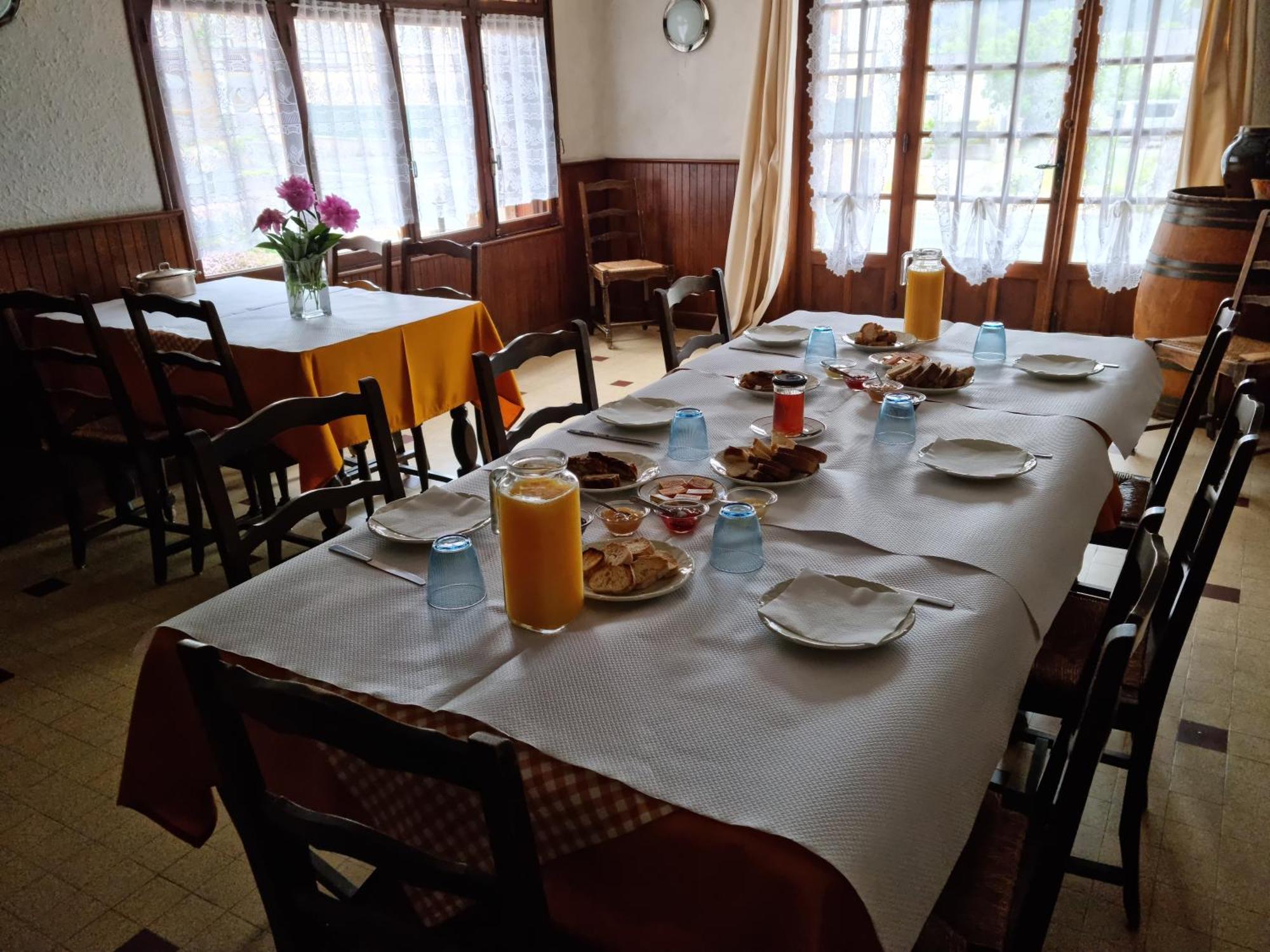Au Pont De La Gineze Bed & Breakfast Barjac  Bagian luar foto
