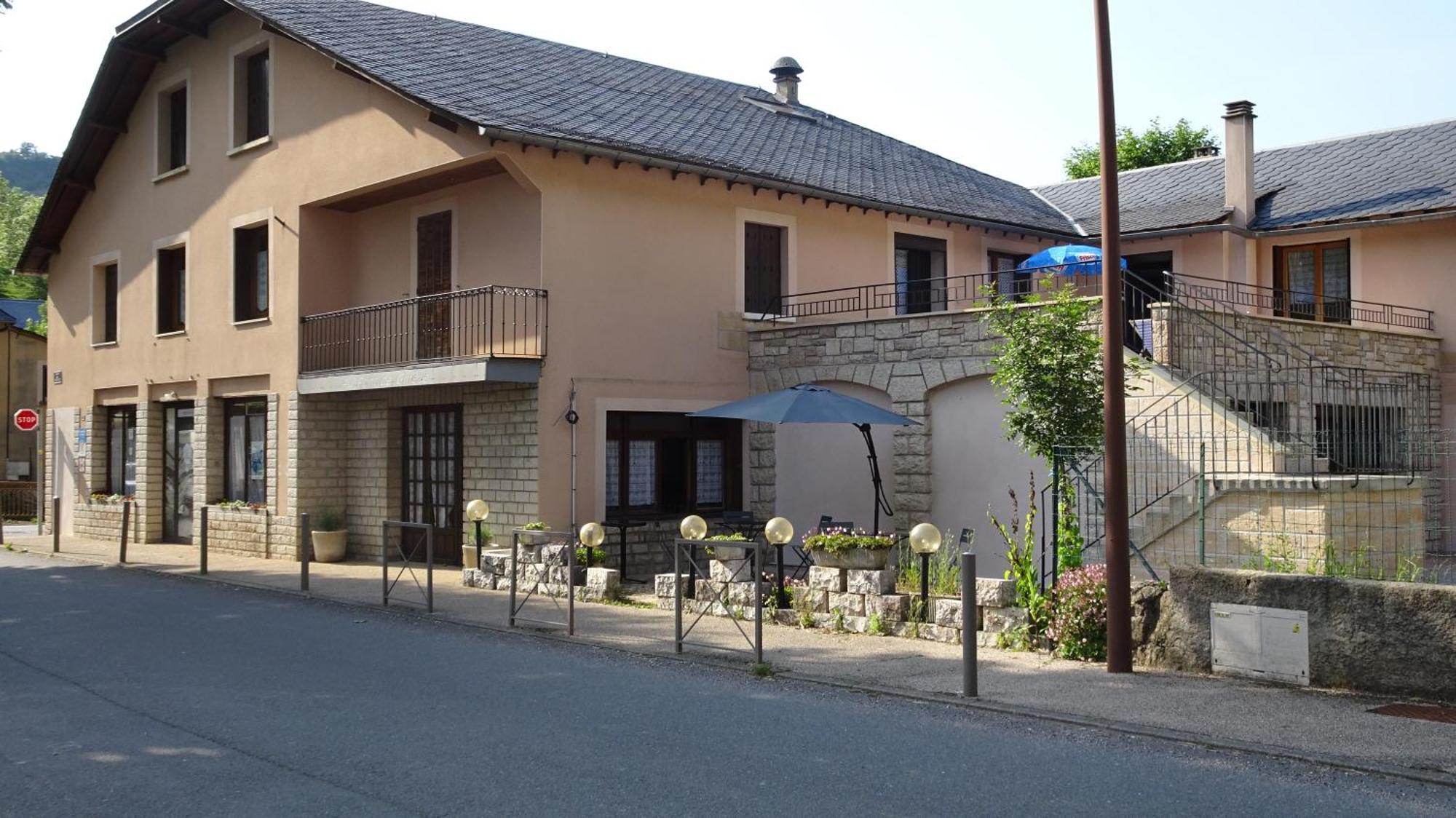 Au Pont De La Gineze Bed & Breakfast Barjac  Bagian luar foto