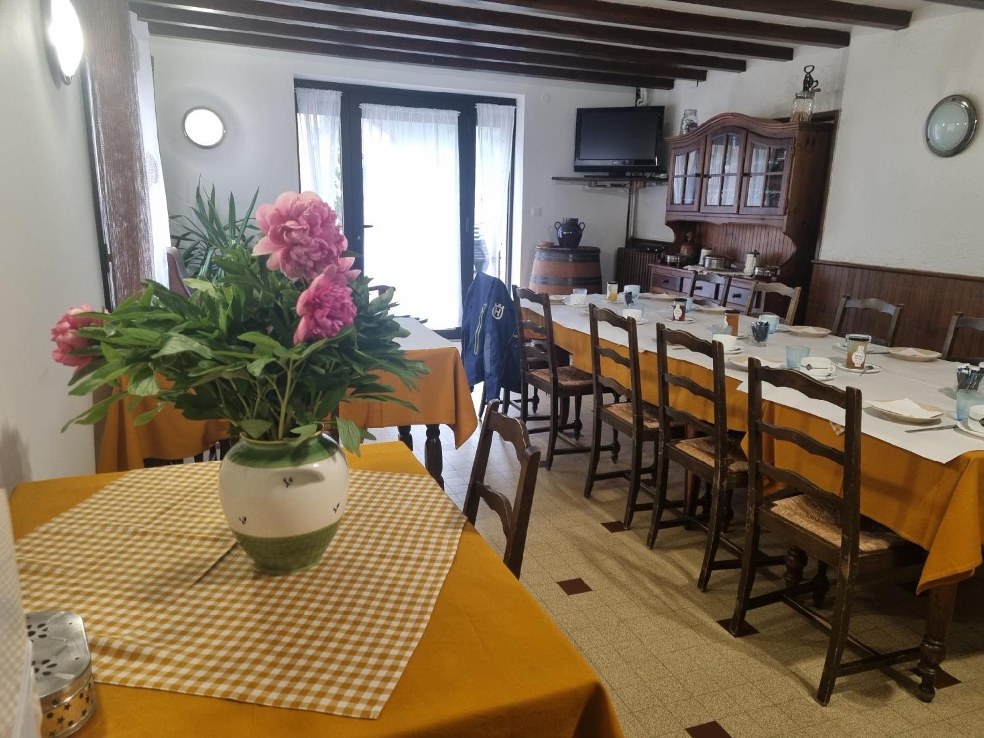 Au Pont De La Gineze Bed & Breakfast Barjac  Bagian luar foto